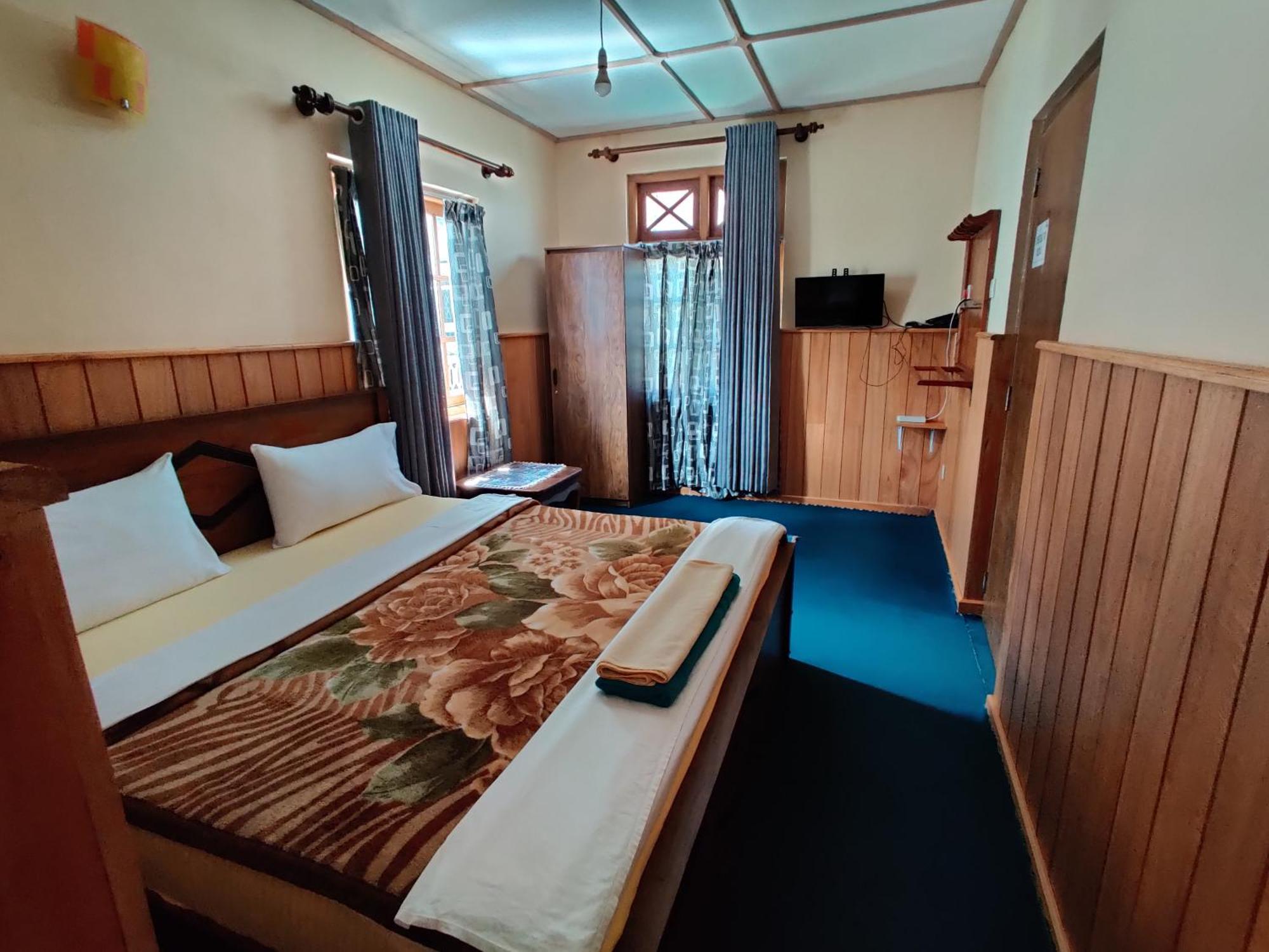 Carnation Rest Hotel Nuwara Eliya Exterior photo