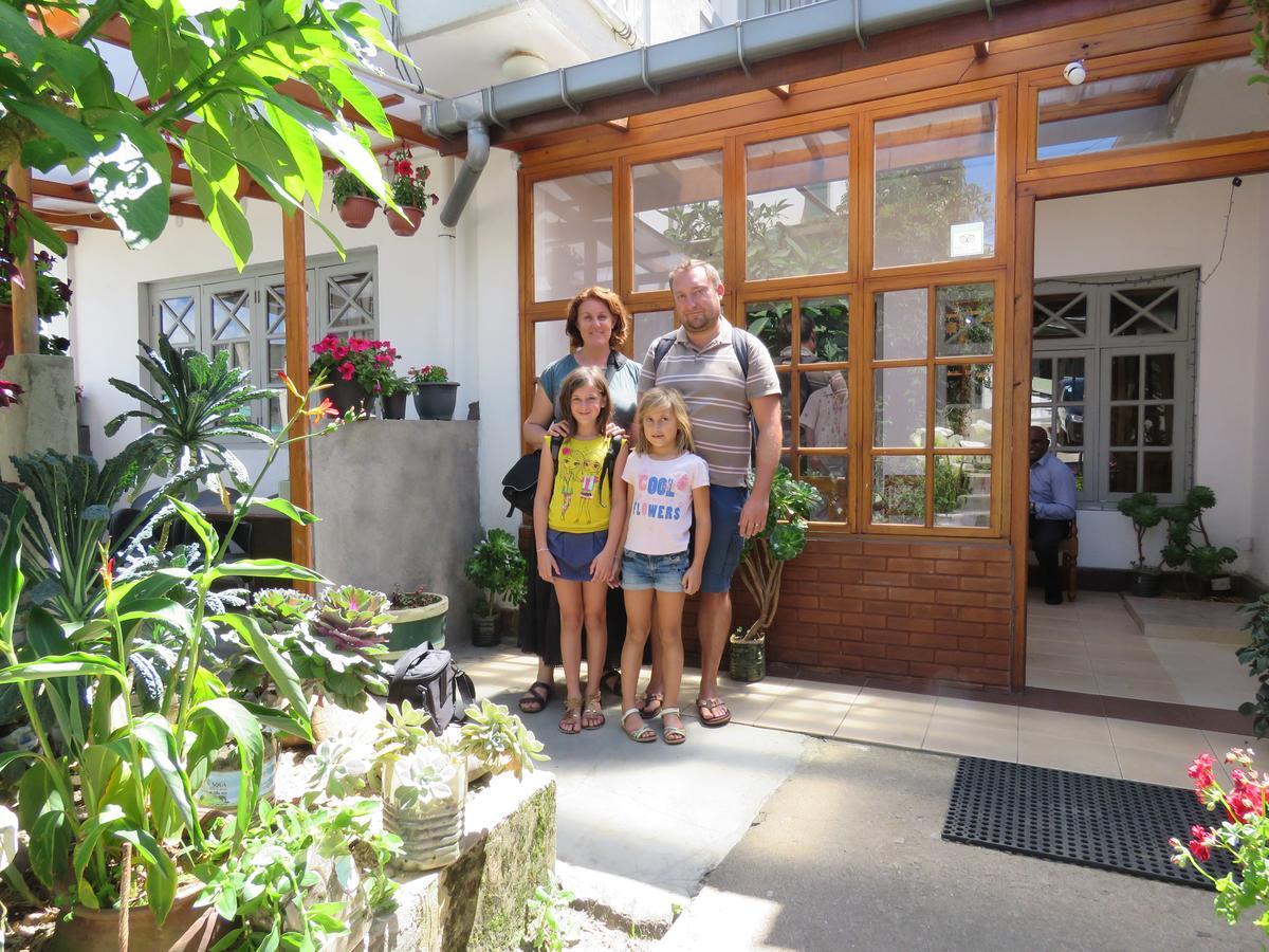 Carnation Rest Hotel Nuwara Eliya Exterior photo